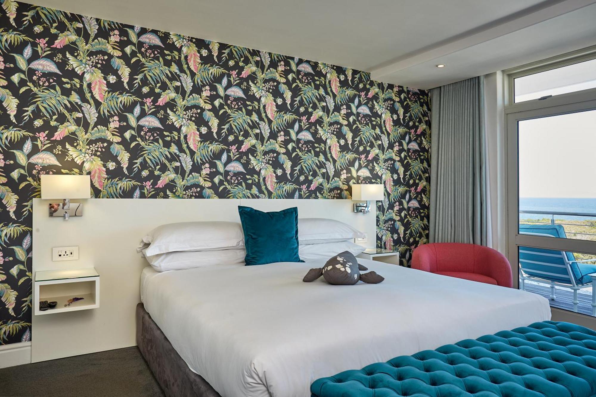 One Marine Drive Boutique Hotel & Spa By The Living Journey Collection Германус Екстер'єр фото